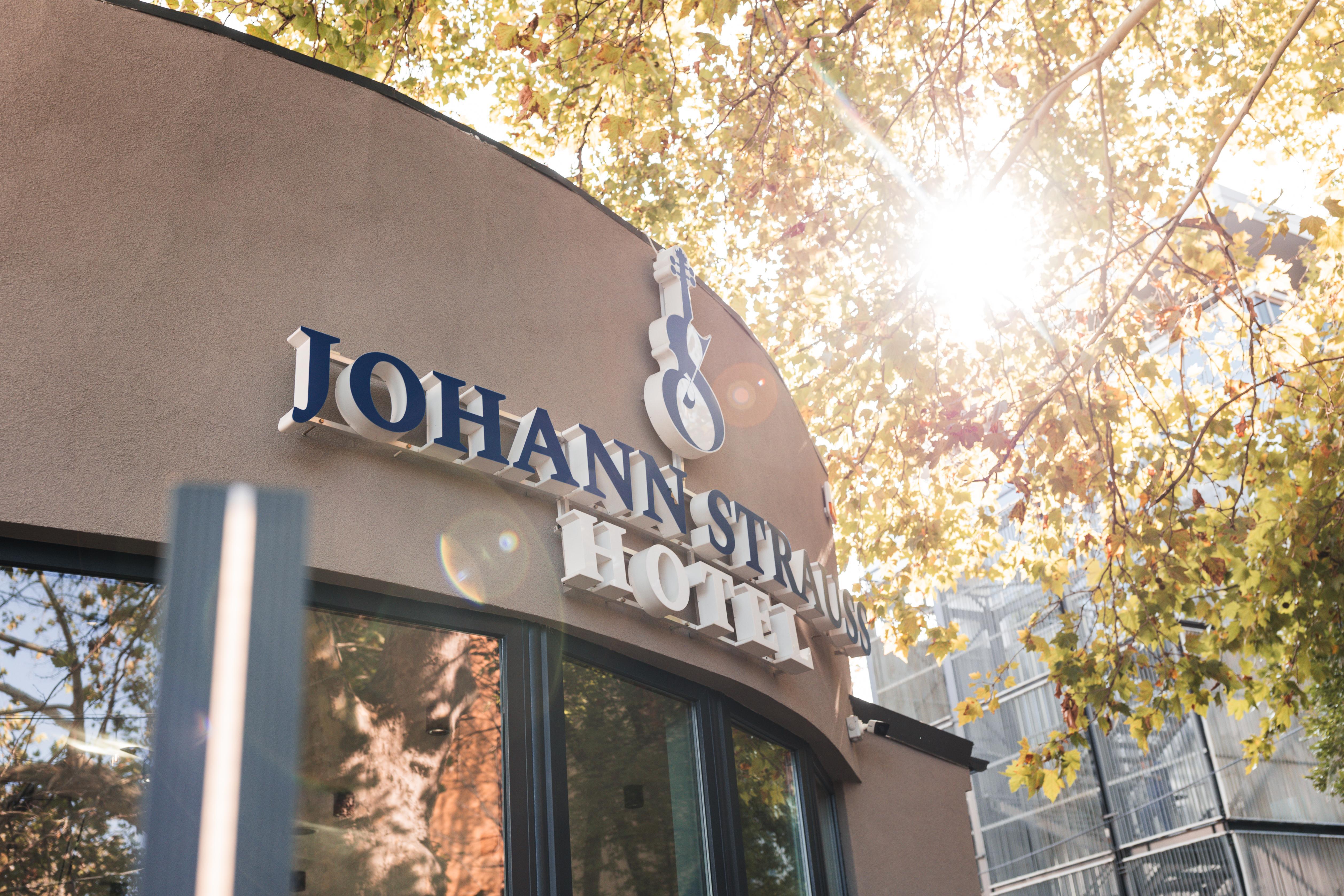 Johann Strauss Hotel Bucureşti Exterior foto
